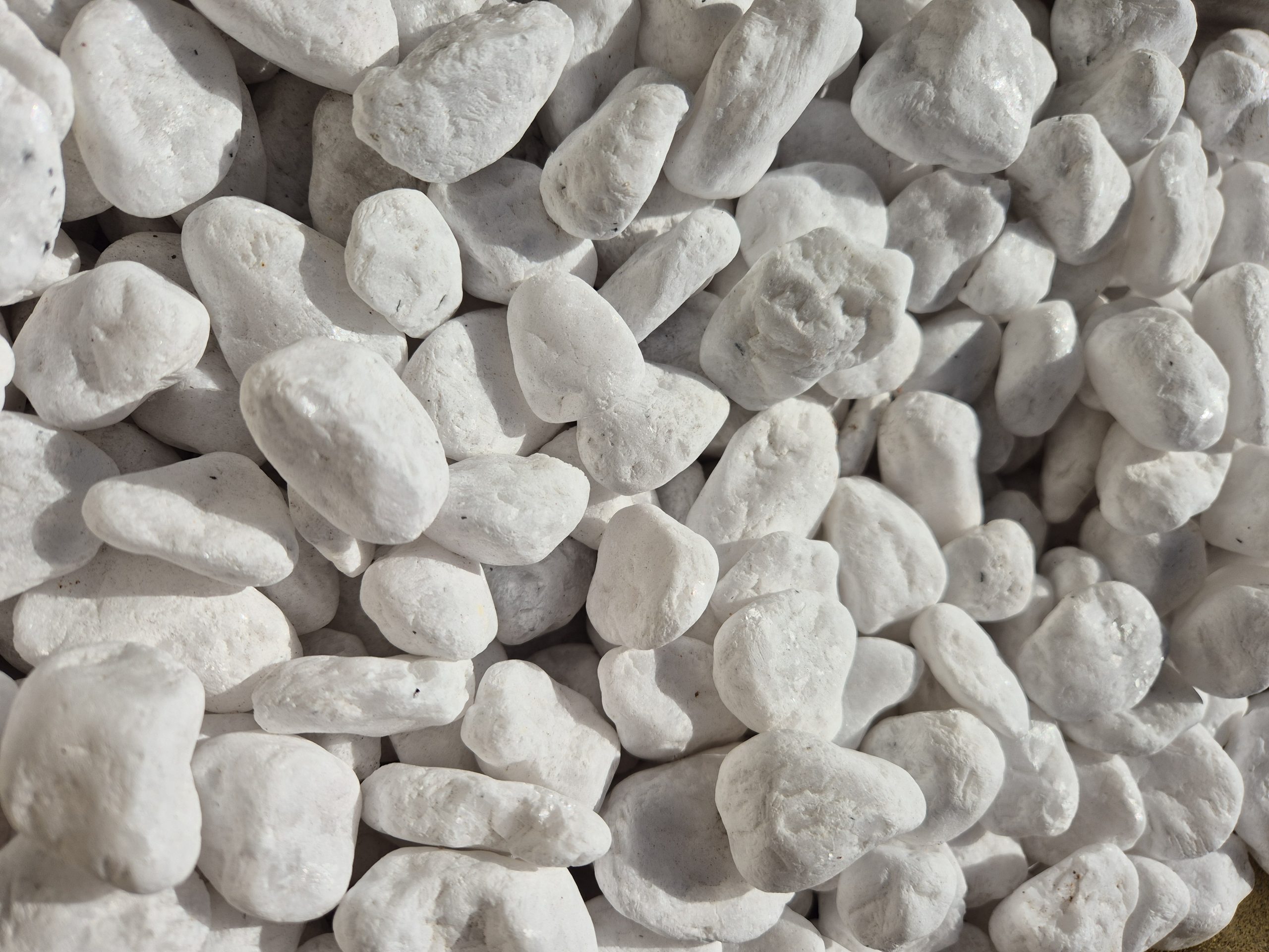 Snow White Pebbles